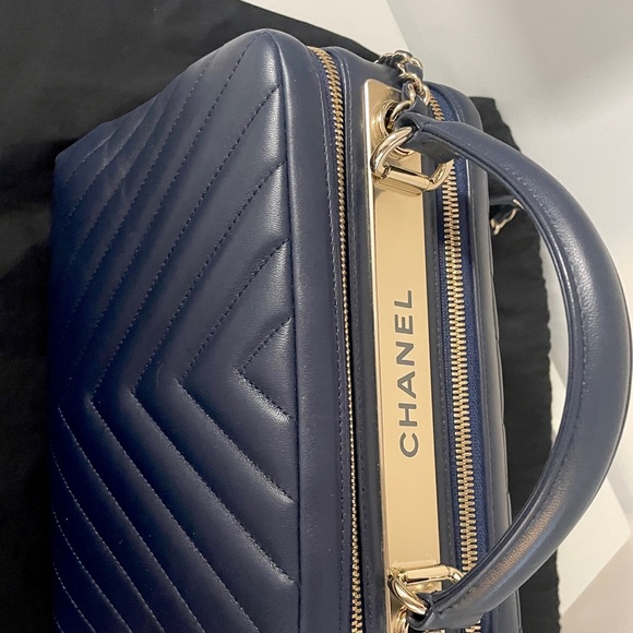 Chanel Navy Chevron Leather Medium Trendy Bowling Top Handle - Picture 9 of 10